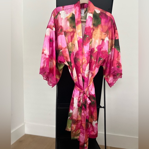 Lilac & London Floral Satin Silky Kimono Style Robe "Glam Robe" L/XL - Picture 2 of 9